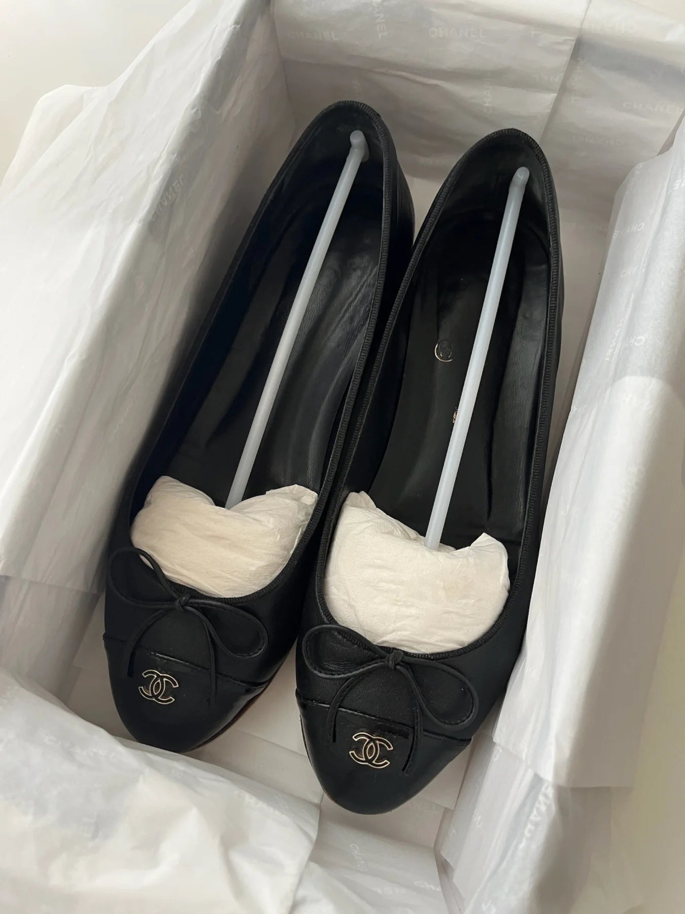 CHANEL Interlocking CC Logo Ballet Flats, 37.5