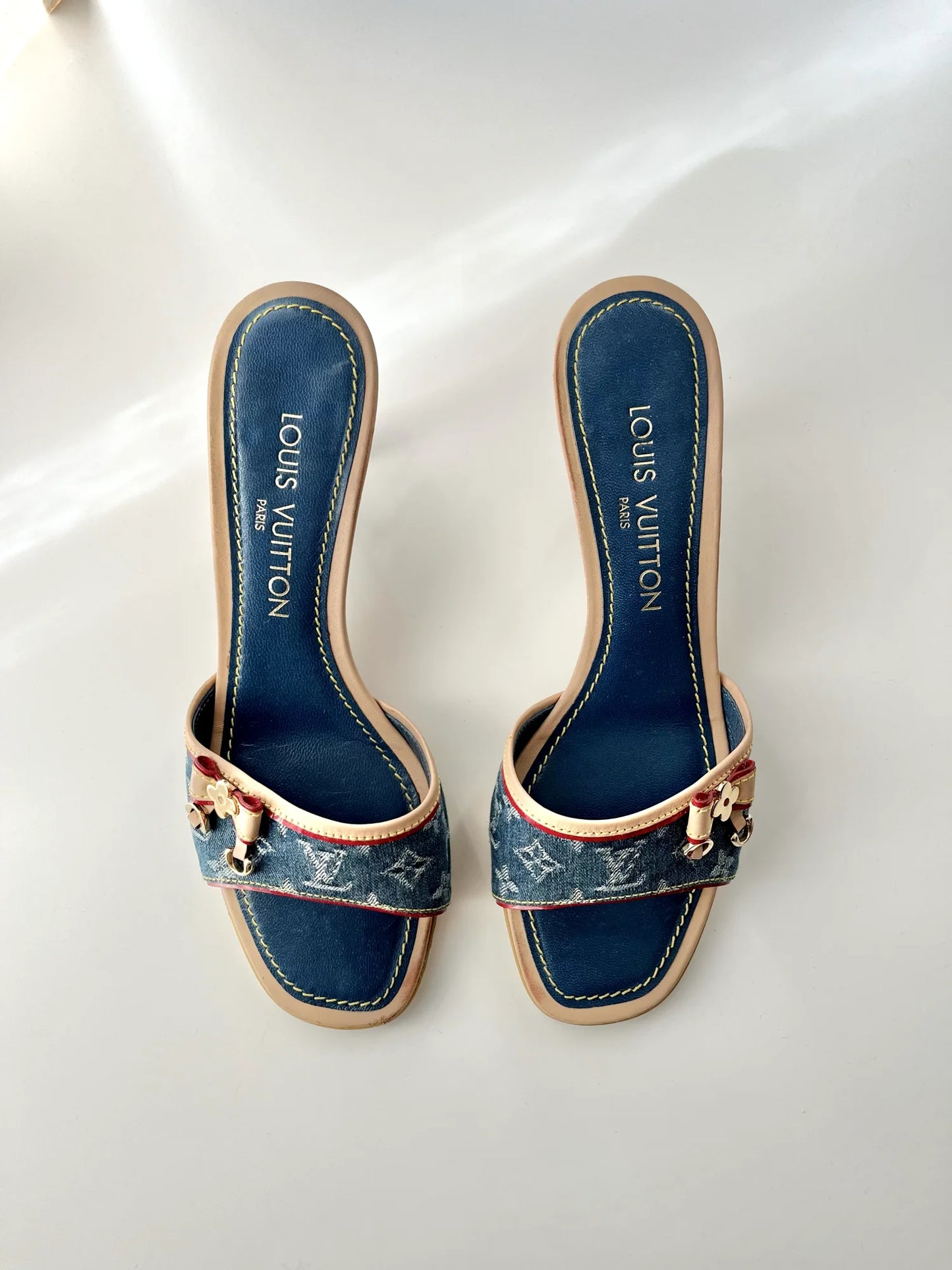 LOUIS VUITTON Blue Denim Monogram Leather Bow Kitten Heels, 37