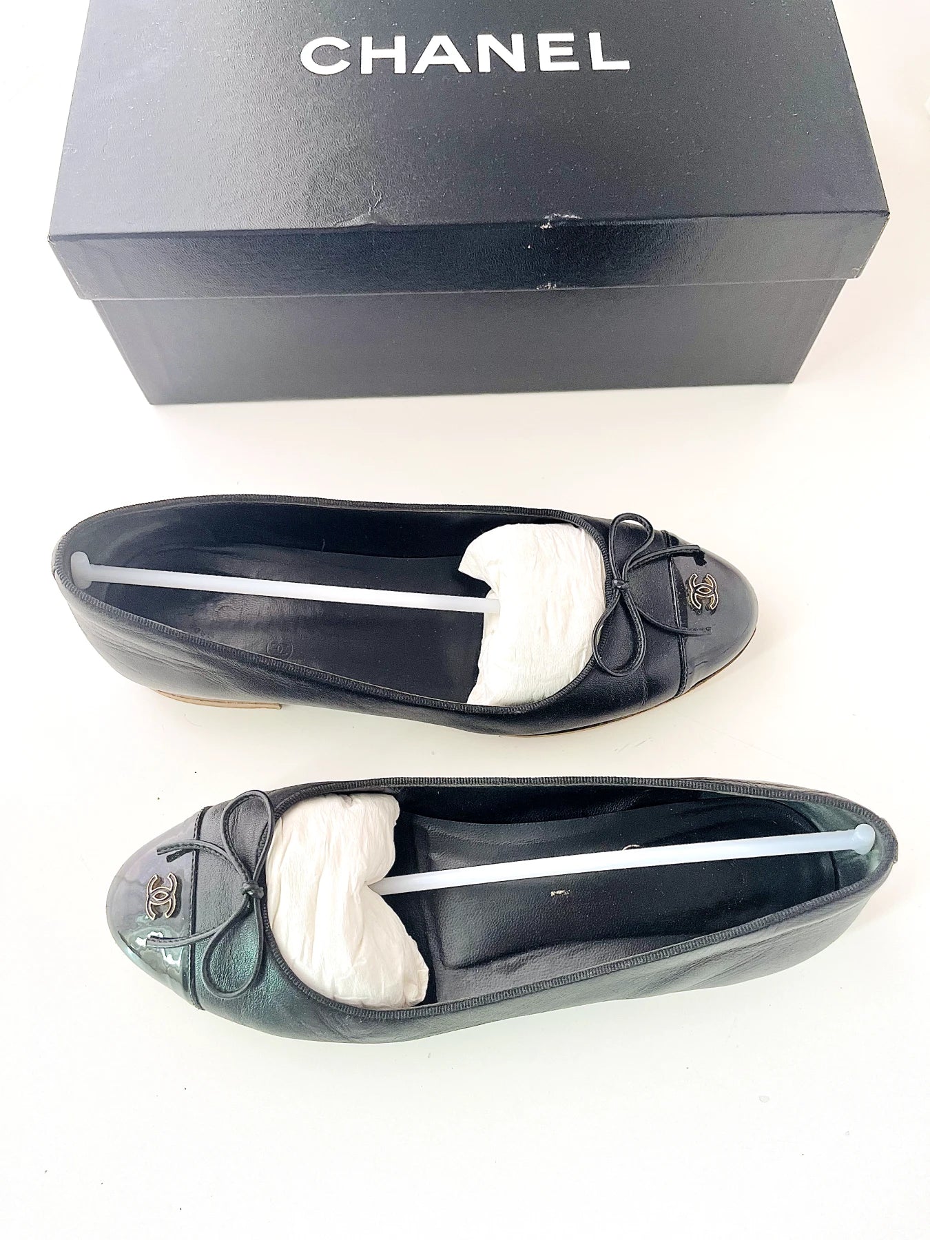 CHANEL Interlocking CC Logo Ballet Flats, 37.5