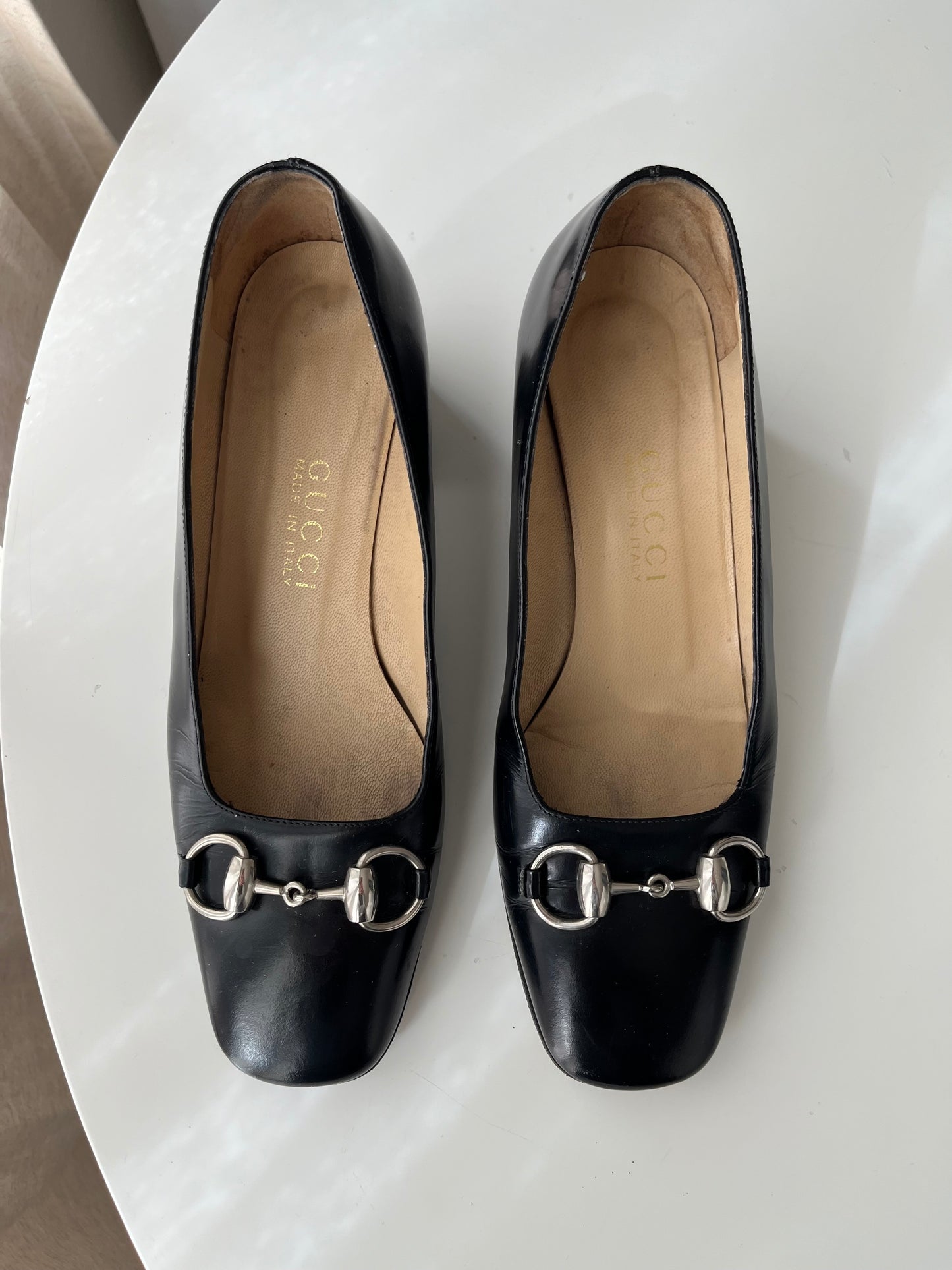 GUCCI Horsebit Accent Leather Pumps, 38