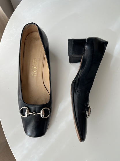 GUCCI Horsebit Accent Leather Pumps, 38