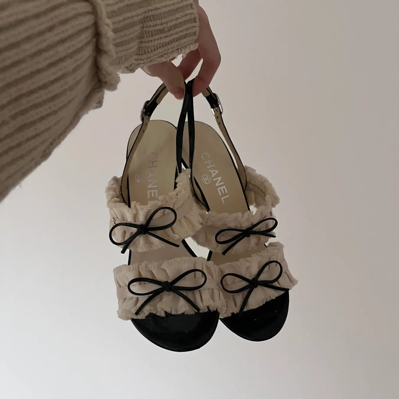 Chanel Interlocking CC Logo bow heels raffle shoes mirror palais ballet dress ruffle dress | Archive Square l bow vintage mules