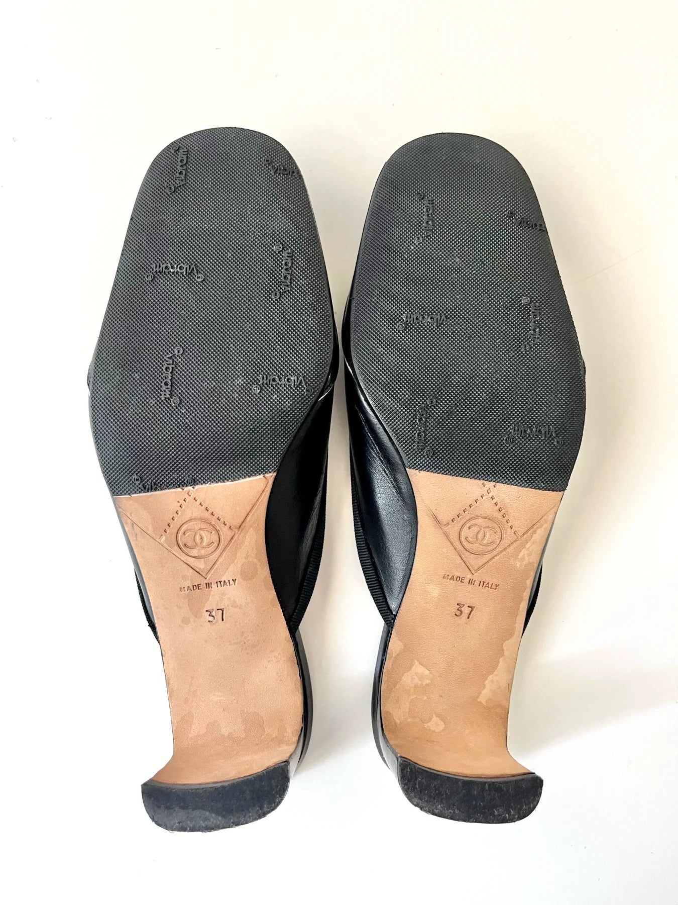 CHANEL Leather Bow Accents Mules, 37